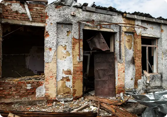 Hurricane damage repair in Tampa, FL by Major Restorations. Residential and commercial restoration services near Clearwater and St. Petersburg, Florida.